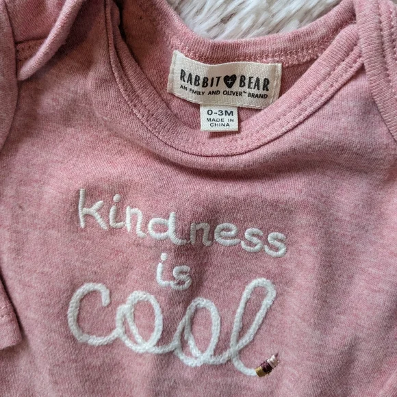 7-Piece Bundle Rabbit Bear, Gap, Cloud Island & More Infant 0-3m & 3-6m - Picture 2 of 7